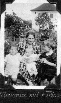 Mit Mama in Duebendorf - das Trio ist komplett